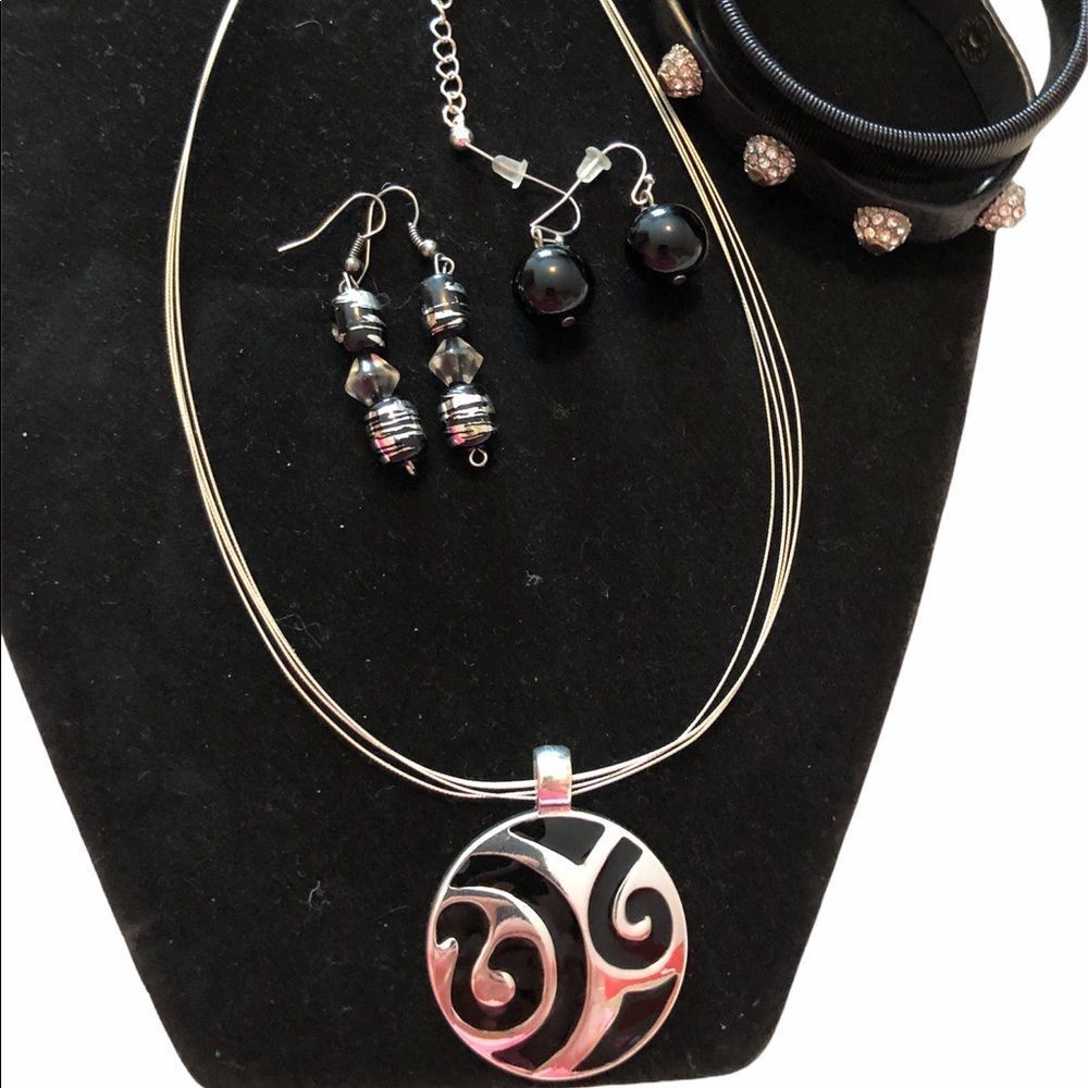 Lia Sofia nwot set